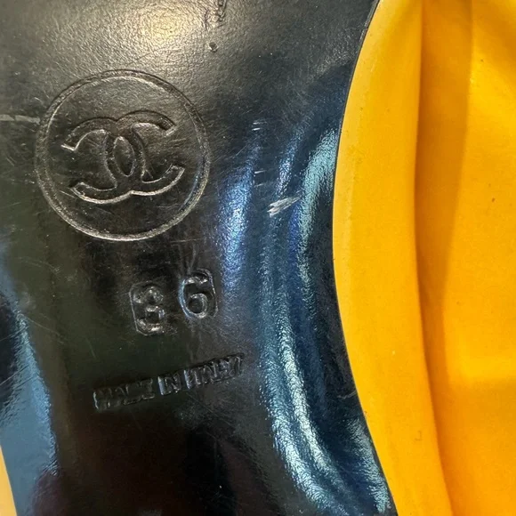 Authentic CHANEL shoes with box - Picture 7 of 10